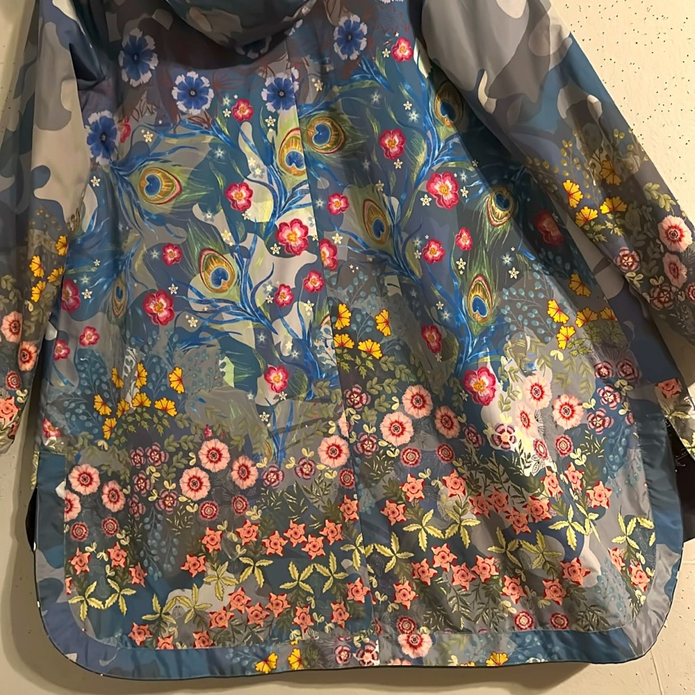 Johnny Was reversible coat. Rain resistant NWOT - Picture 12 of 12